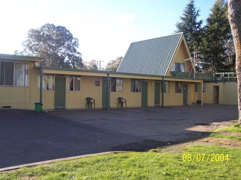 Millers Cottage Motel - Accommodation Guide 3
