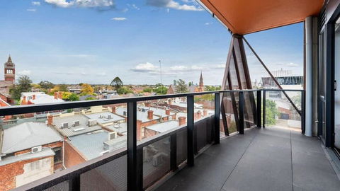 Modern 2B Apartment With City Views - Accommodation Asia 2