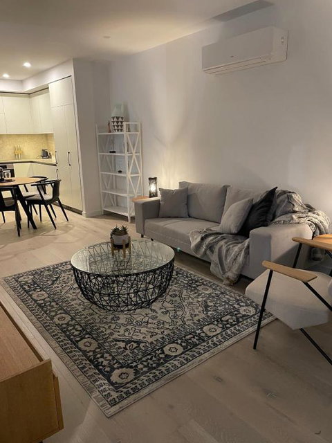 Modern Apartment On Courtney-02594 - Accommodation Asia 1