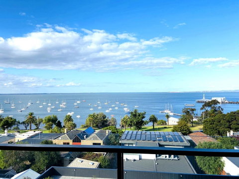 Modern Apartment With Water View In Geelong - Accommodation Asia 0