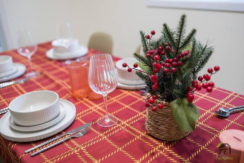 Modern Four-bedroom House In Castle Hill - Accommodation Asia 0