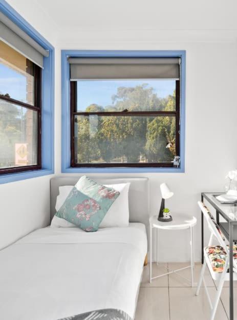 Modern Single Room - Nearby Stations & Eateries - Shared Bathroom - Accommodation Guide 3