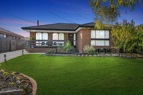Newly Renovated House Near Melbourne Airport - Accommodation Asia 2
