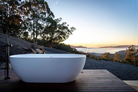 Mountain Top Snug, Studio Itas - Accommodation Asia 3