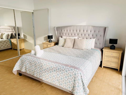 Moreton Magnificent Views - Accommodation Asia 1