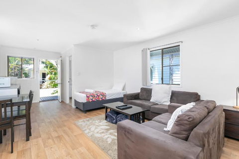 Mossman Resort Holiday Villas - Accommodation Guide 1