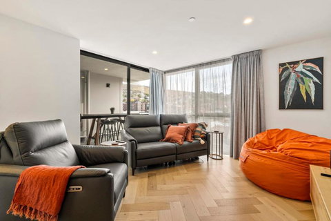 Mountain View At Elliot - A Kunanyi Outlook - Accommodation Asia 2