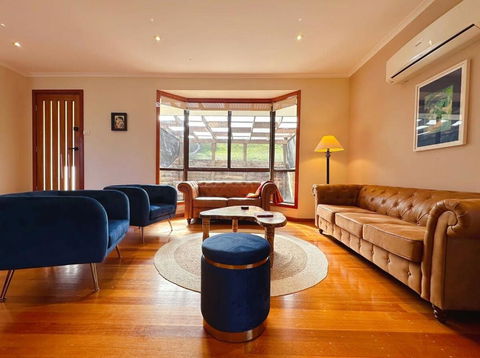 Mountains And Treetops Retreat - Nature Getaway - Accommodation Guide 1