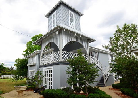 Mountshannon - Accommodation Asia 0