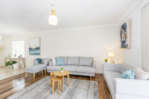 Mt Hawthorn Family Home - EXECUTIVE ESCAPES - Accommodation Asia 0