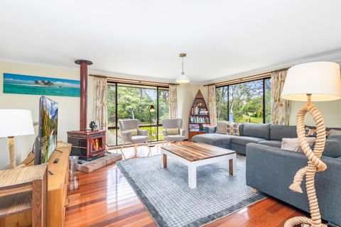 Narrow Neck Retreat - Accommodation Asia 1
