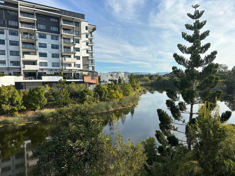 Near New 4br Townhouse Next To Shopping Mall - Accommodation Asia 0