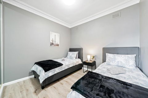 New 2 Bedroom House 500m To Mall With Free Parking - Accommodation Asia 3