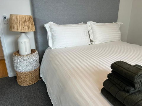 NEW BOUTIQUE 1bd Apt - Accommodation Asia 3