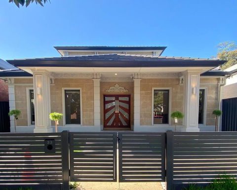 New Spacious Luxury 5 Bedroom Mansion In Unley - Accommodation Asia 1