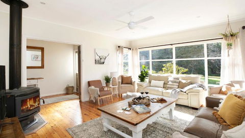Newbury Haven - Accommodation Guide 1