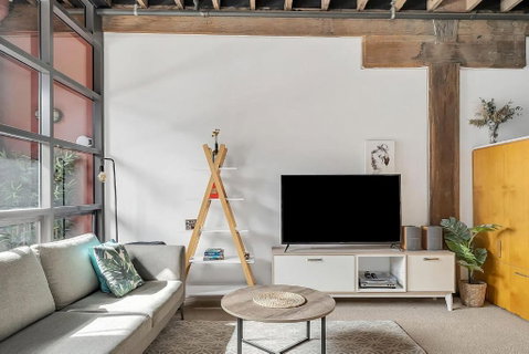 New York Style Apartment In Chippendale NSW - Accommodation Guide 2