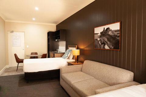 Nightcap At Archer Hotel - Accommodation Asia 2