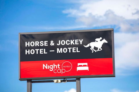 Nightcap At Horse & Jockey Hotel Warwick - Accommodation Asia 2