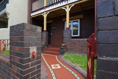 Newtown Vibes With Pool & Parking - Accommodation Guide 3