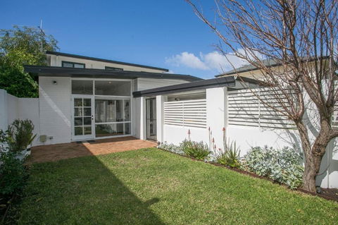 NOR214 - Northstead Coastal Charm - Accommodation China 2