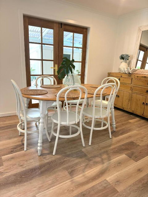 Noraville Hamptons Style Beach House - Accommodation Asia 2