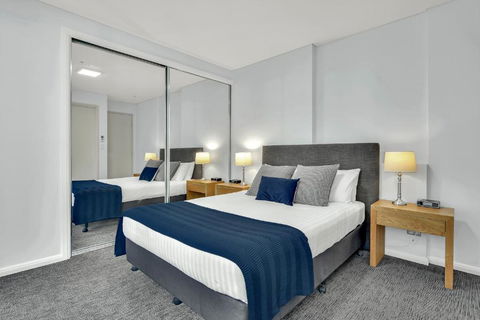 North Sydney Large Two Bedroom MIL2302 - Accommodation China 1