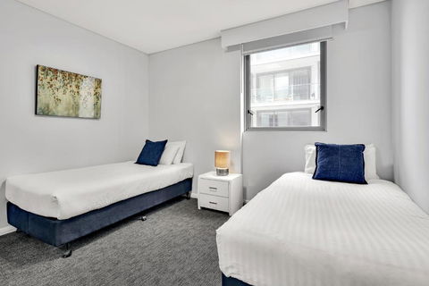 North Sydney Large Two Bedroom MIL2302 - Accommodation China 2
