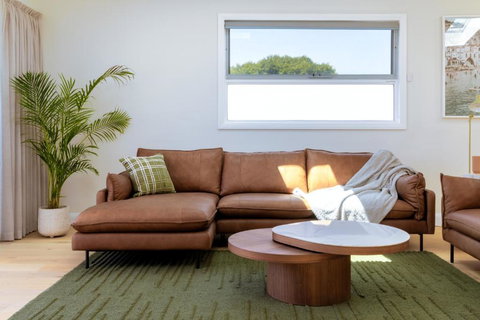 Oakwood Retreat - Accommodation Guide 2