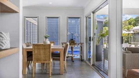 Oasis At Sapphire - Accommodation Guide 2