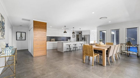 Oasis At Sapphire - Accommodation Guide 1