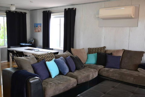 Ocean Breeze - Accommodation Asia 2