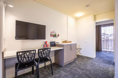 Nightcap At Shoppingtown Hotel - Accommodation Guide 3