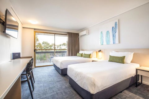 Nightcap At Shoppingtown Hotel - Accommodation Guide 1