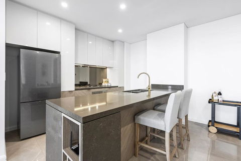 OCEAN Views In Beachside 2-Bedroom Unit - Q Stay - Accommodation Guide 1