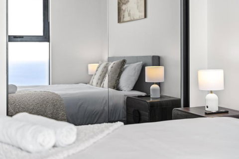 OCEAN Views In Beachside 2-Bedroom Unit - Q Stay - Accommodation Guide 2
