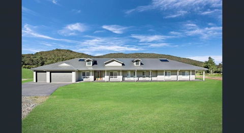ON Keppies - BnB - Family Farm & Wedding Guest Accommodation Paterson NSW - Accommodation Asia 0