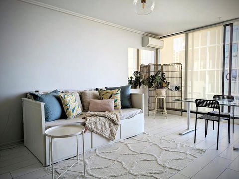 Ocean View Apartment Close To CBD With Indoor Pool. - Accommodation Asia 3