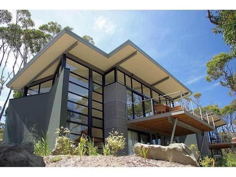 Ocean View Treetops Retreat - Accommodation Guide 2