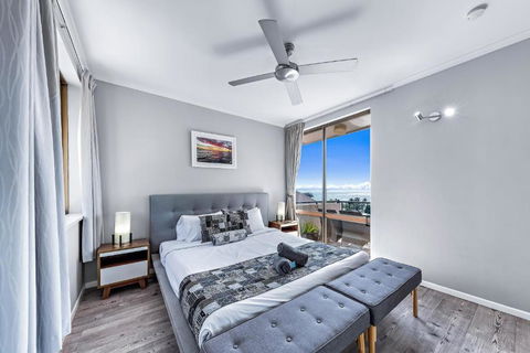 OCEAN VIEWS 16 Pool & Spa Wi-FI - Accommodation Guide 1