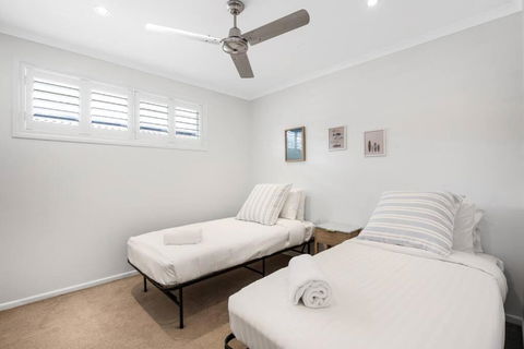 OCEAN55- Mooloolaba Family Holiday Home - Accommodation Guide 2