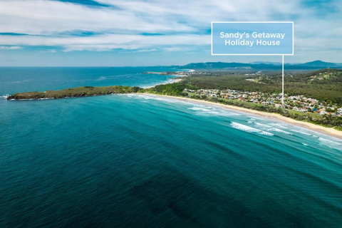 Oceanfront Sandy Beach Couples Getaway - Accommodation Guide 0