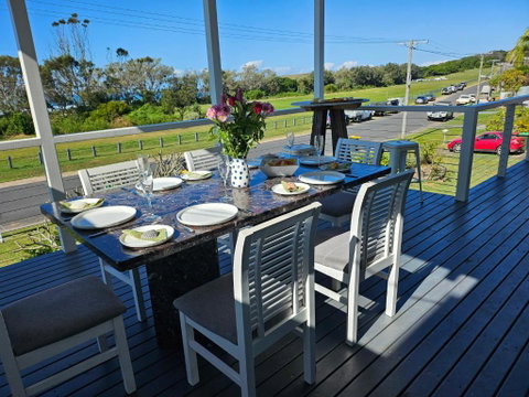 Oceanfront Sandy Beach Couples Getaway - Accommodation Guide 1