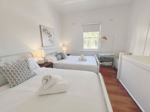 One Bedroom Loft Close To Ashfield Station - Accommodation China 1