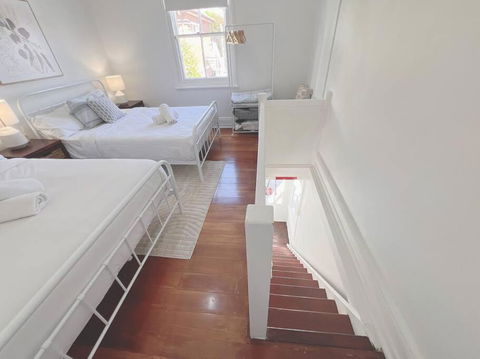 One Bedroom Loft Close To Ashfield Station - Accommodation China 3