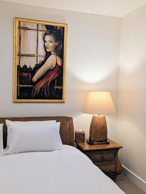 ONE Luxury Apartment - Accommodation Guide 1