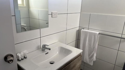 OUYEN MOTEL - Accommodation Asia 3