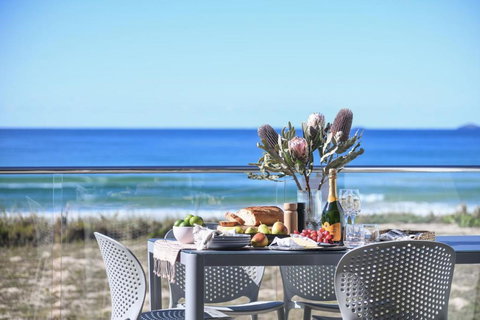 Pacific Dawn On The Beach One - Accommodation Asia 0