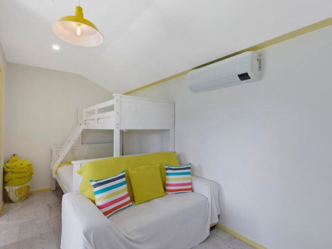 Pacific Family Retreat - Accommodation Asia 2