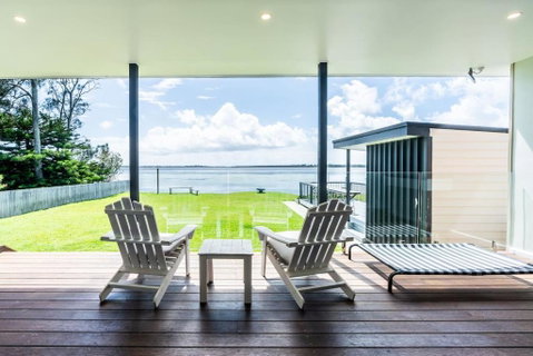 On The Corso - Sun-soaked Serenity With Lake Access - Accommodation Guide 0